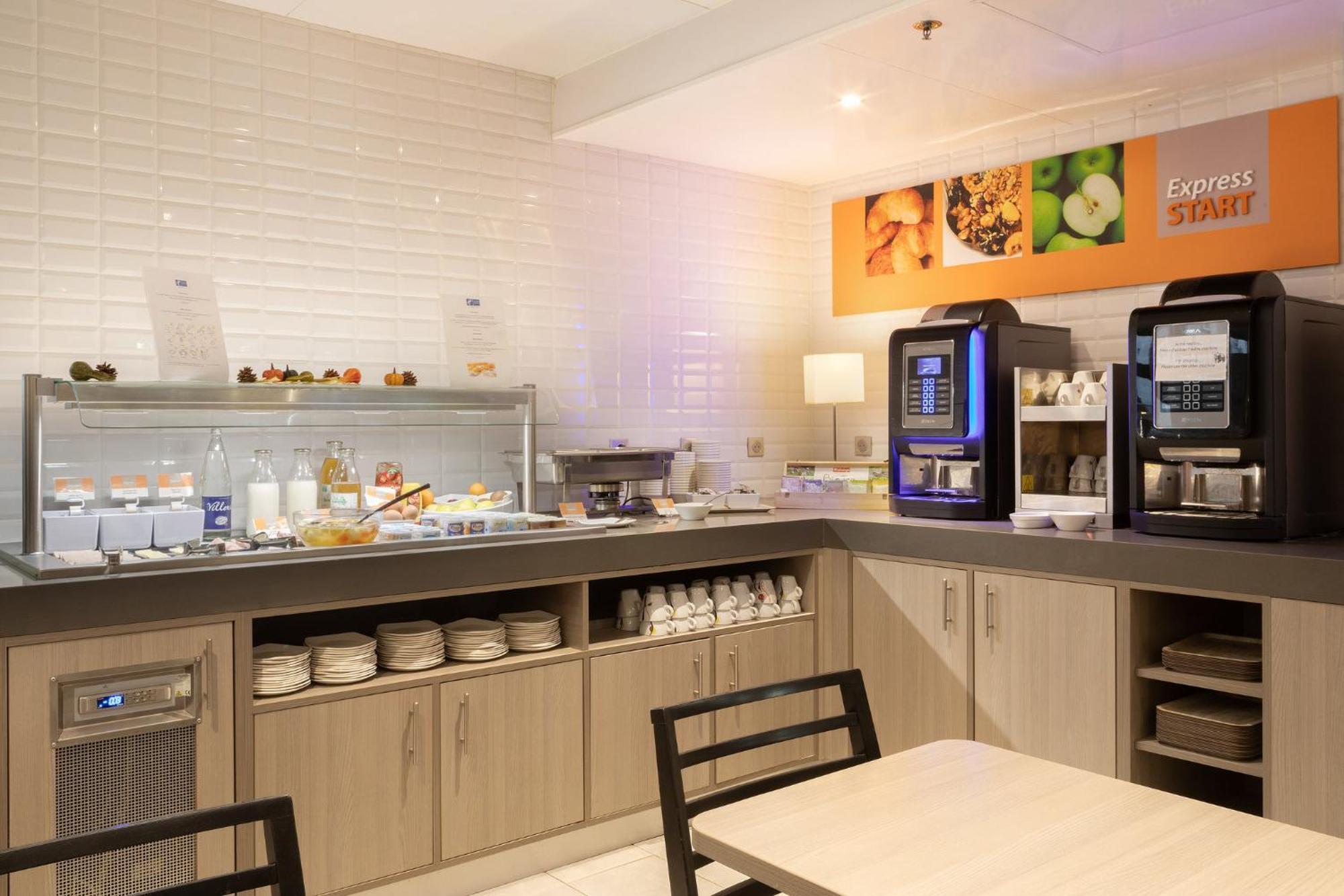 Holiday Inn Express Amiens By Ihg Zewnętrze zdjęcie