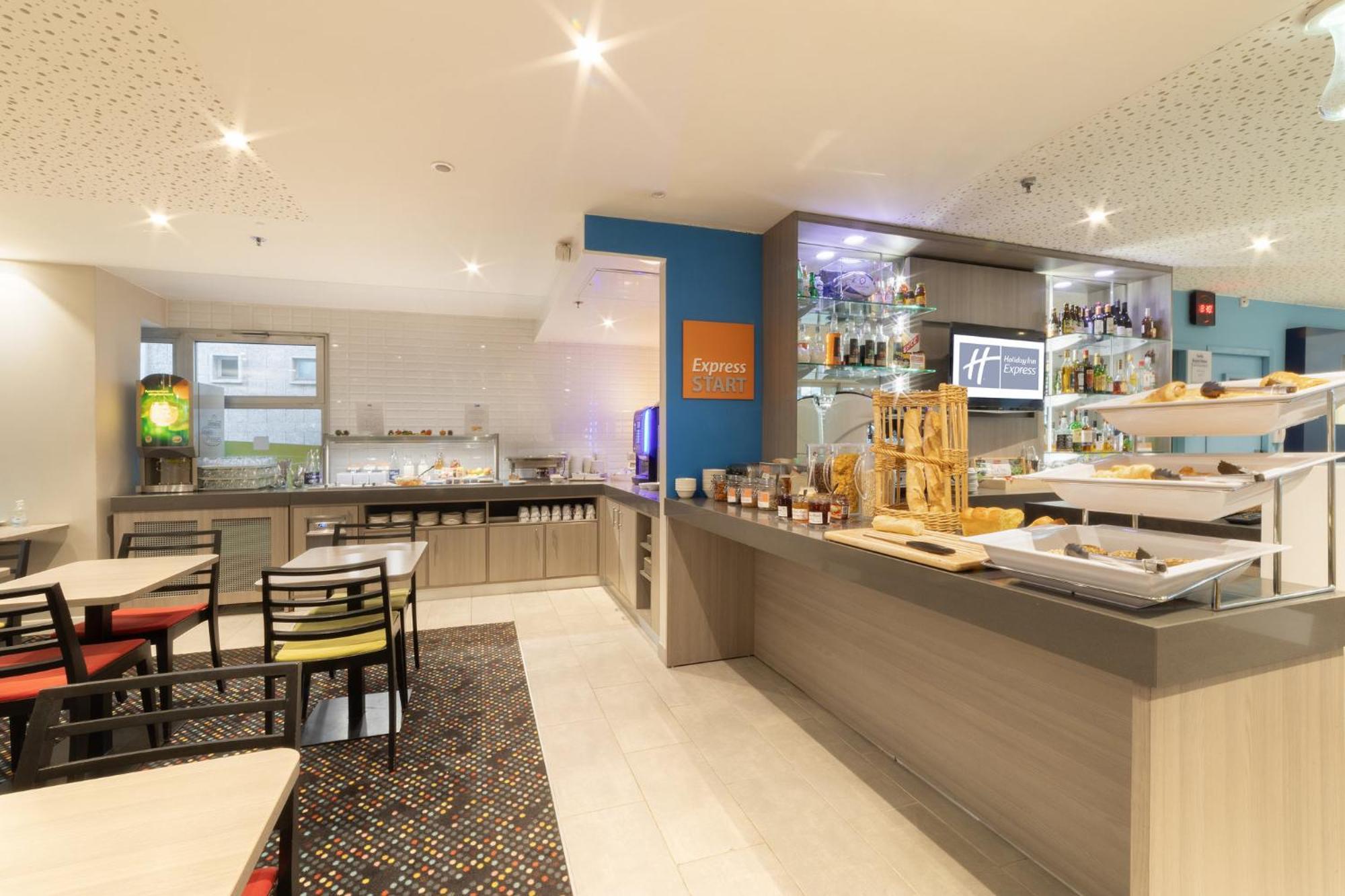 Holiday Inn Express Amiens By Ihg Zewnętrze zdjęcie