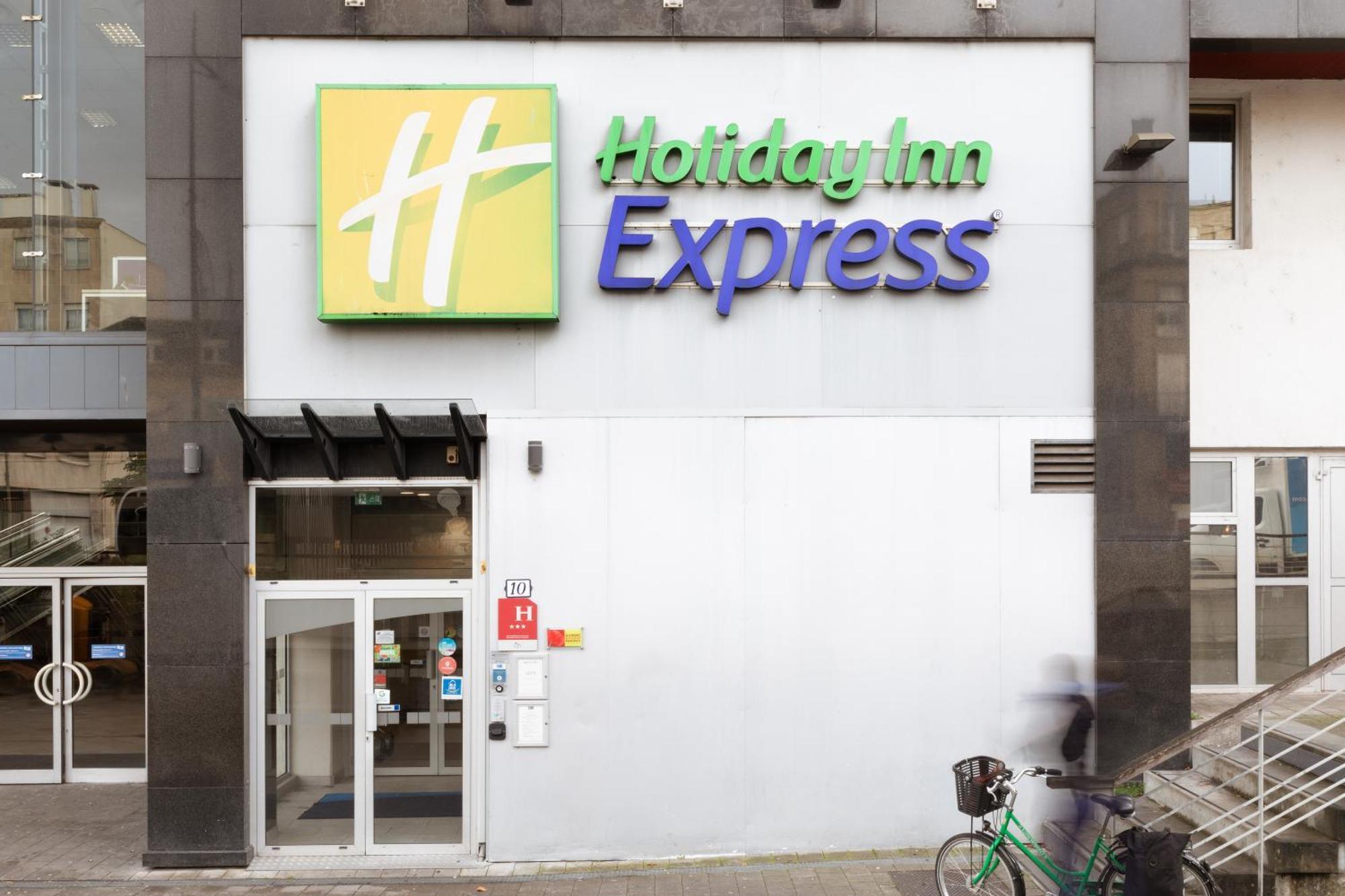 Holiday Inn Express Amiens By Ihg Zewnętrze zdjęcie